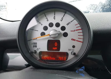 2014 Mini Clubman Cooper из США, поврежденный, VIN WMWZF3C53ET571595